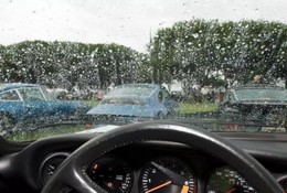 大雨天，如何讓愛(ài)車(chē)避免被淹